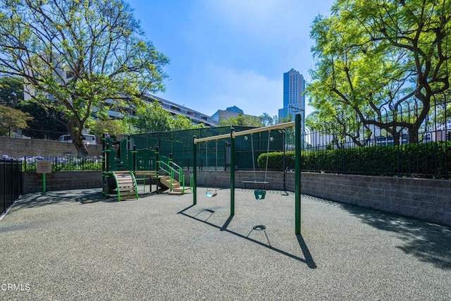 800 W 1st St Unit 1701, Los Angeles, CA 90012 - view of community