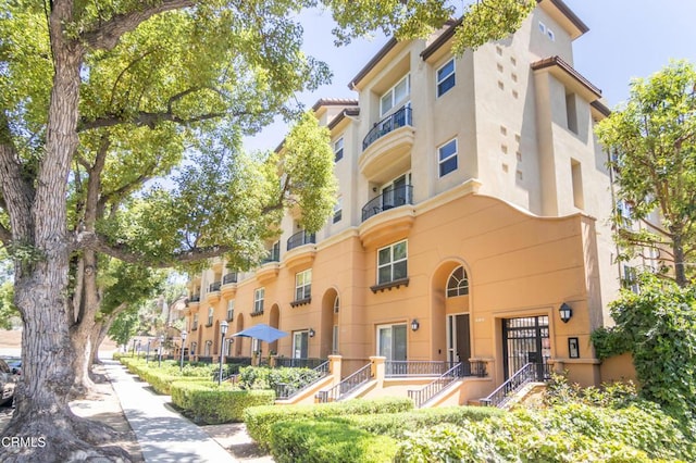 286 N Madison Ave Unit 412, Pasadena, CA 91101 - photo 1