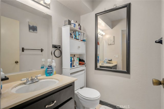 11286 Parkside Ln Unit 22, Garden Grove, CA 92843 - bathroom featuring toilet and vanity