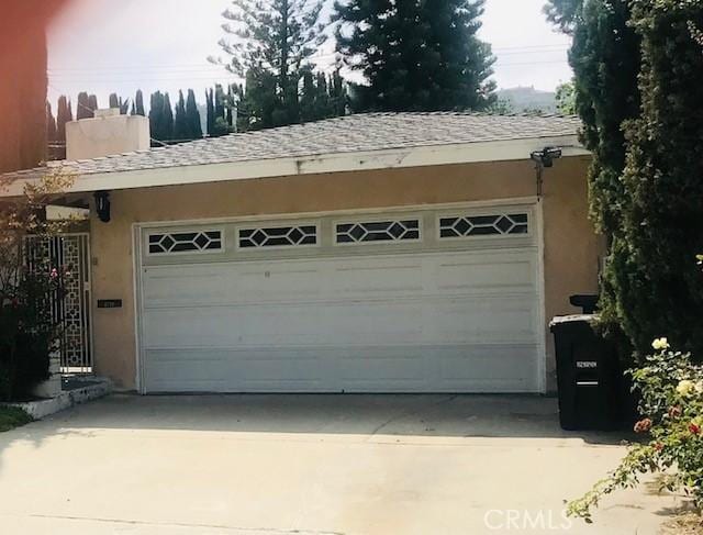 2710 Castle Rock Rd, Diamond Bar, CA 91765 - garage featuring driveway