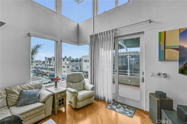16745 Bayview Dr Unit B, Sunset Beach, CA 90742 - sunroom featuring plenty of natural light