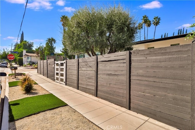 23861 Califa St, Woodland Hills, CA 91367 - photo 2