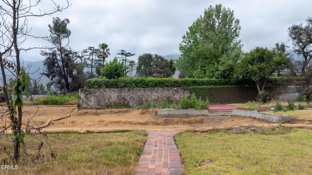 281 E Pentagon St, Altadena, CA 91001