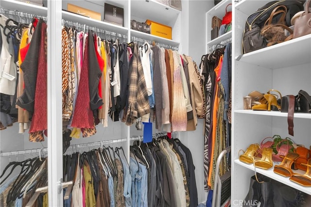 9958 Artesia Blvd Unit 1003, Bellflower, CA 90706 - view of walk in closet