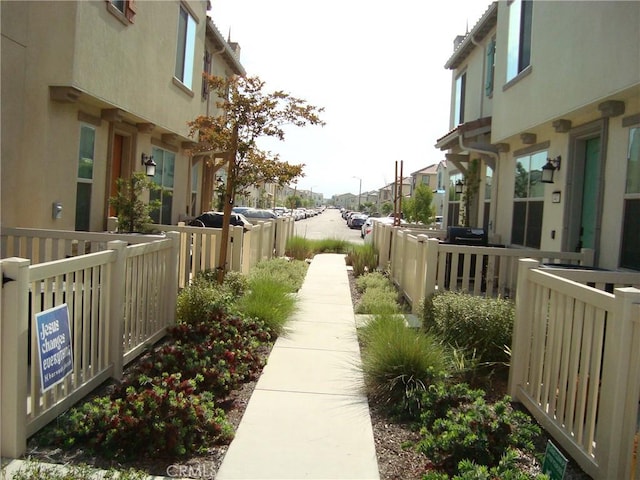 435 N Beechwood Ave, Rialto, CA 92376 - view of property's community with a residential view