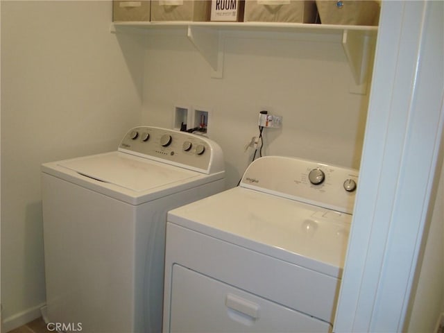 435 N Beechwood Ave, Rialto, CA 92376 - washroom featuring washing machine and clothes dryer