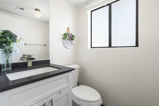 13725 Los Angeles St Unit H, Baldwin Park, CA 91706 - bathroom featuring vanity and toilet