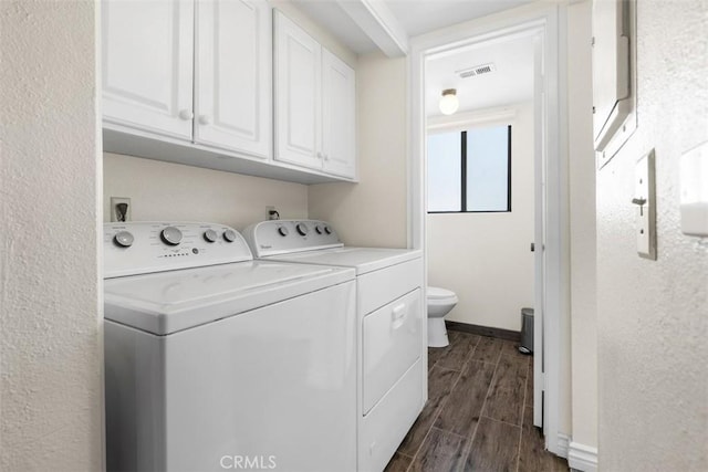13725 Los Angeles St Unit H, Baldwin Park, CA 91706 - laundry room featuring washer and clothes dryer and wood tiled floors
