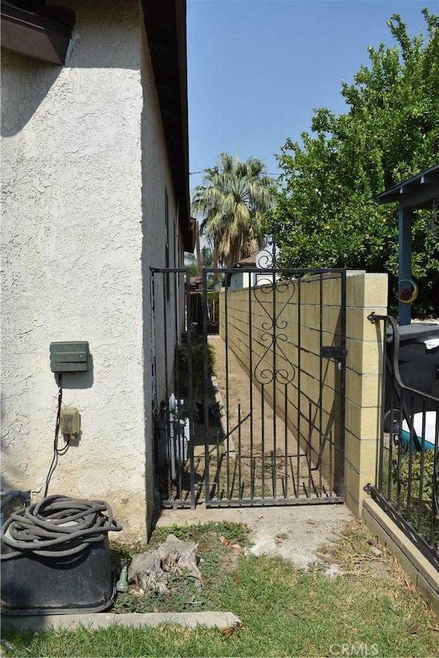 1331 Bothwell Ave, Colton, CA 92324 - view of gate