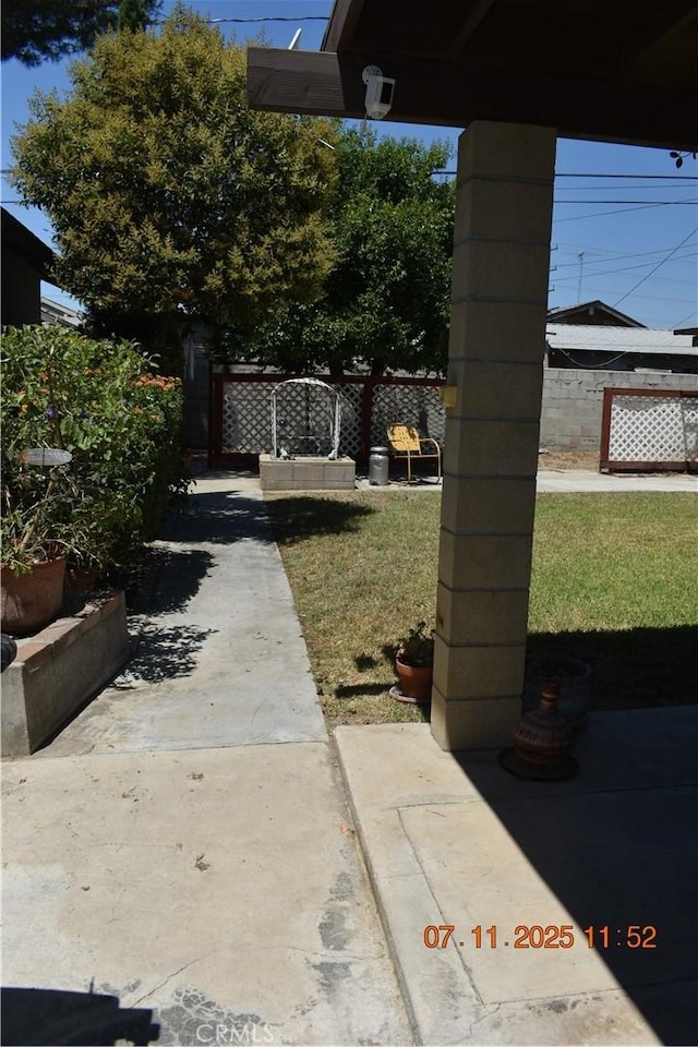 1331 Bothwell Ave, Colton, CA 92324 - view of yard