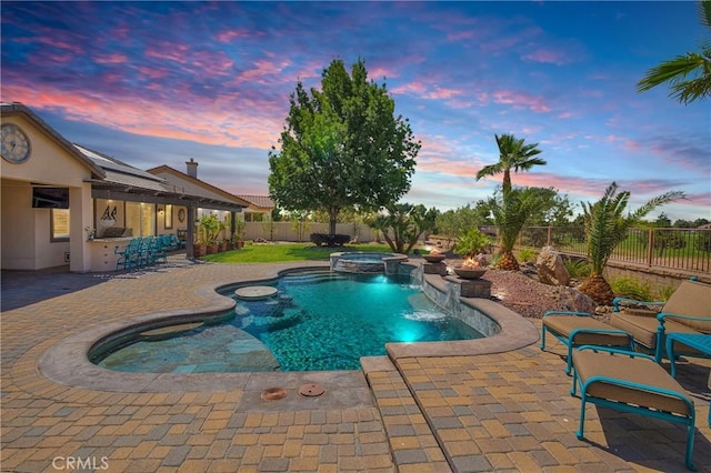 10844 Aster Ln, Apple Valley, CA 92308 - view of swimming pool featuring a fenced backyard, a pool with connected hot tub, and a patio area
