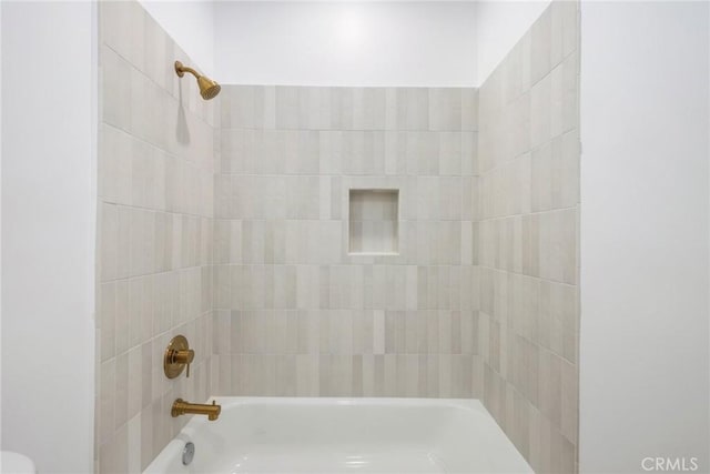 1221 E 1st St, Long Beach, CA 90802 - full bathroom featuring tub / shower combination