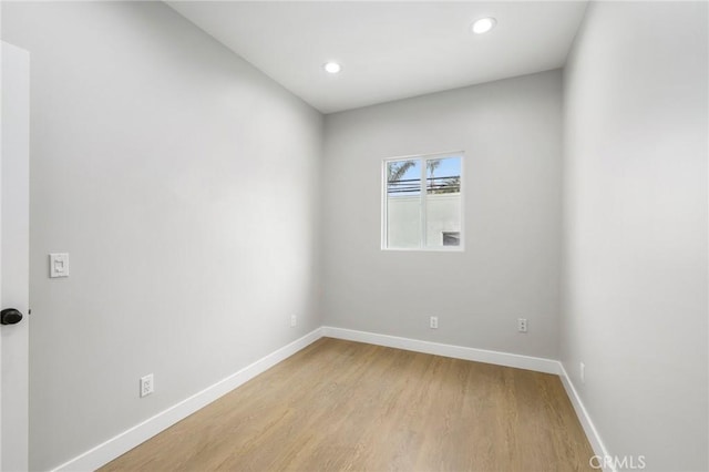 1221 E 1st St, Long Beach, CA 90802 - unfurnished room featuring light wood-type flooring and recessed lighting