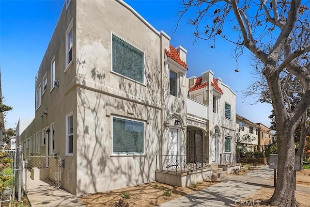 1237 E 1st St, Long Beach, CA 90802 - photo 1