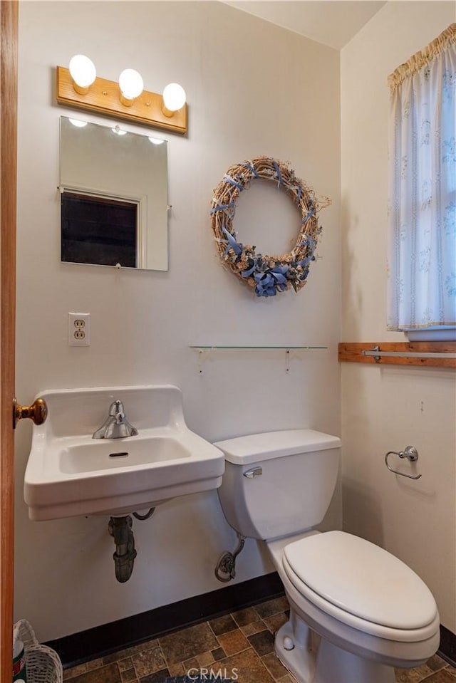 2900 Manhattan Ave, La Crescenta, CA 91214 - bathroom with toilet and stone finish flooring