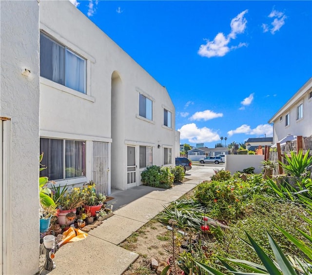 7851 Glencoe Dr, Huntington Beach, CA 92647 - view of yard
