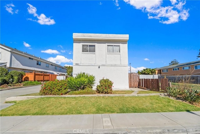 7851 Glencoe Dr, Huntington Beach, CA 92647 - view of front of house featuring stucco siding
