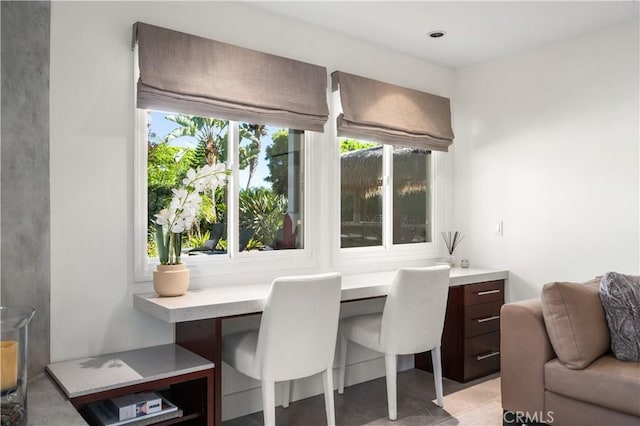 26356 Sorrell Pl, Laguna Hills, CA 92653 - office space featuring built in study area