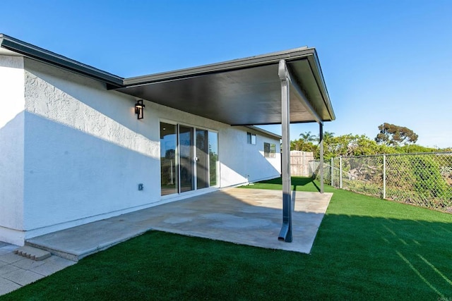 4143 Cole Way, San Diego, CA 92117 - view of yard with a patio area