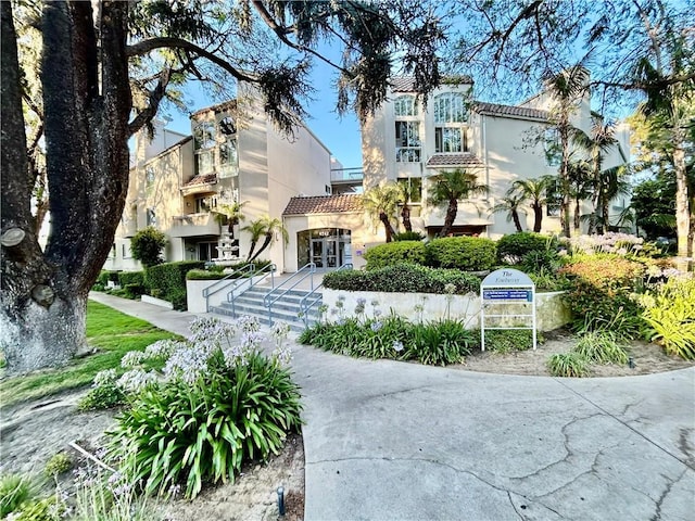4242 Stansbury Ave Unit 203, Sherman Oaks, CA 91423 - view of building exterior