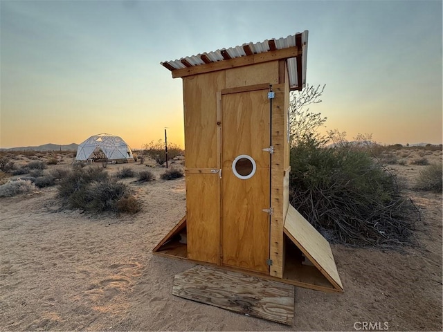 377 Sunny Vista Rd, Landers, CA 92285