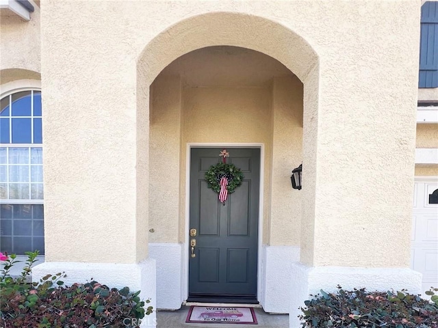 28303 Sycamore Dr, Saugus, CA 91350 - entrance to property featuring stucco siding