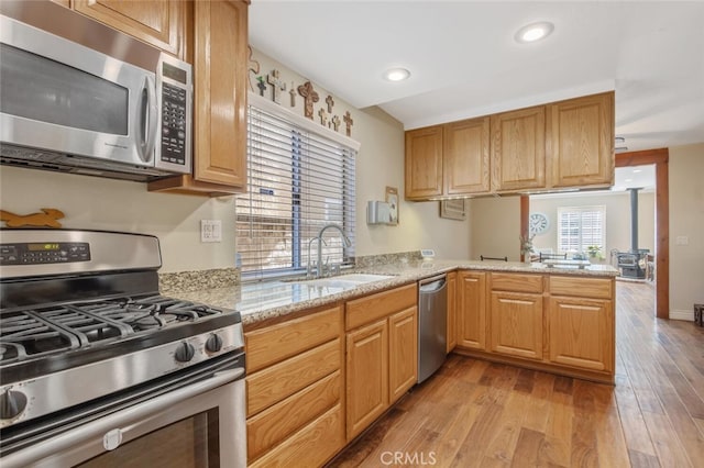 28154 Guilford Ln, Saugus, CA 91350 - photo 8
