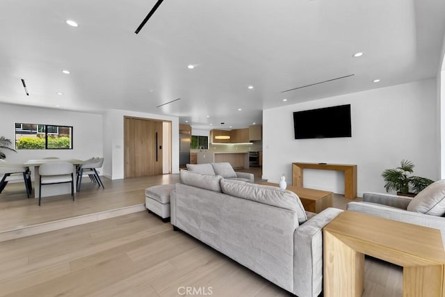 17072 Oak View Dr, Encino, CA 91436 - photo 8