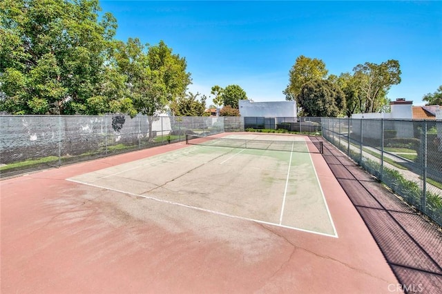 17574 Vandenberg Ln Unit 1, Tustin, CA 92780 - view of tennis court