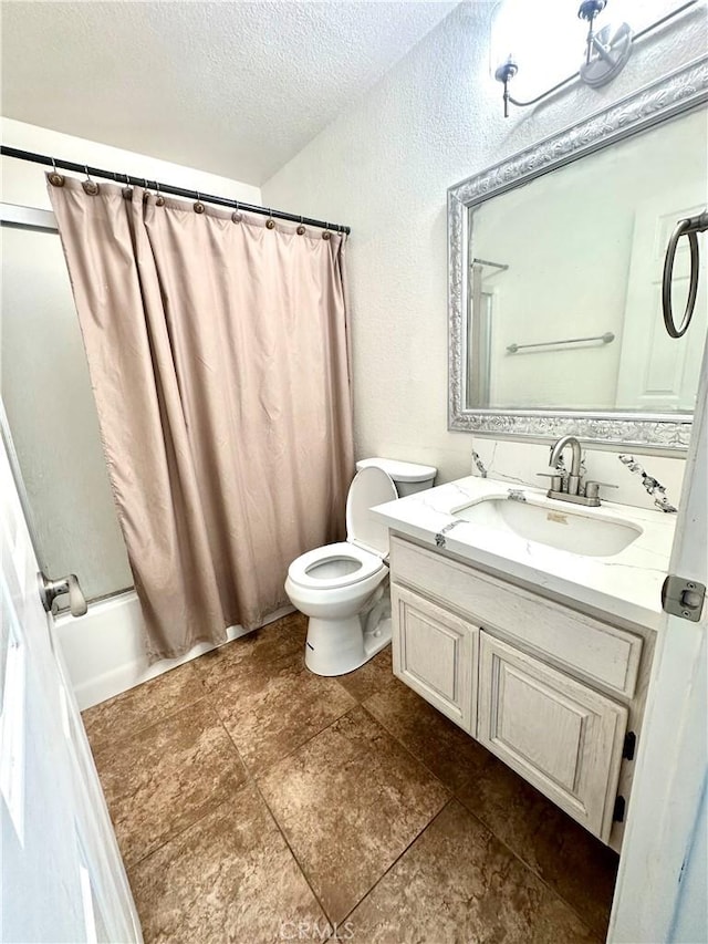 3415 Genoa Pl, Palmdale, CA 93551 - bathroom with vanity, a textured ceiling, and shower / bathtub combination with curtain