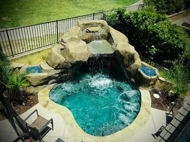 4011 Prestwick Ln, Palmdale, CA 93551 - view of swimming pool featuring a jacuzzi