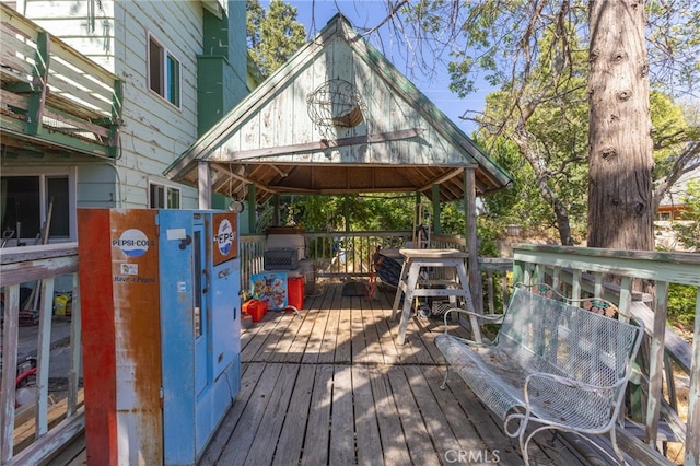 29239 Lake Brook Ave, Cedar Glen, CA 92321 - wooden terrace featuring a gazebo