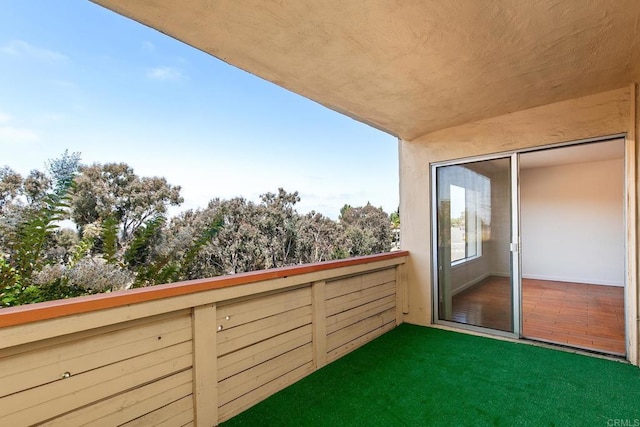 6812 Hyde Park Dr Unit G, San Diego, CA 92119 - view of balcony