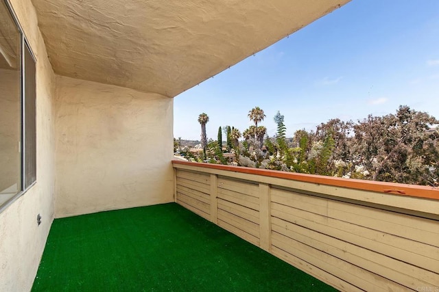 6812 Hyde Park Dr Unit G, San Diego, CA 92119 - view of balcony