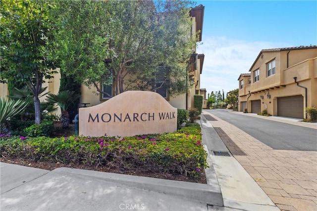 17557 Newland St Unit 101, Huntington Beach, CA 92647 - view of community sign
