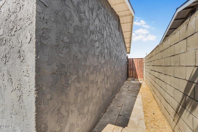 118 Everest St, Oxnard, CA 93030 - view of side of home