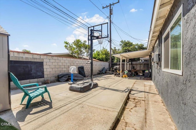 118 Everest St, Oxnard, CA 93030 - fenced backyard with a patio