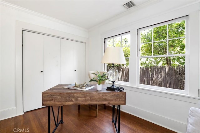 802 S Arroyo Blvd, Pasadena, CA 91105 - office featuring ornamental molding and dark wood-style floors