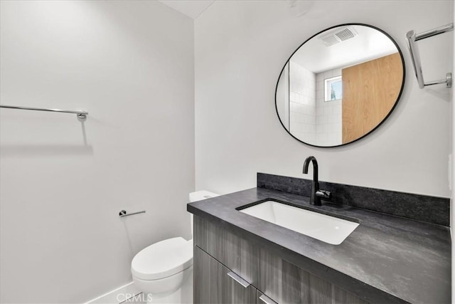 61850 Alta Mura Dr, Joshua Tree, CA 92252 - bathroom with vanity and toilet