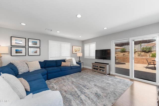 1525 Lyndhurst Ave, Camarillo, CA 93010 - photo 14