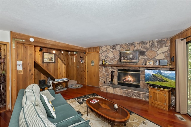 305 Cedarbrook Dr, Twin Peaks, CA 92391 - photo 3