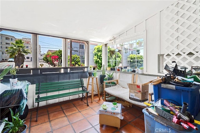 2511 W 5th St, Los Angeles, CA 90057 - sunroom / solarium with plenty of natural light and tile patterned floors