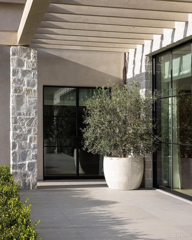 17845 Via De Fortuna, Rancho Santa Fe, CA 92067 - entrance to property featuring a patio area