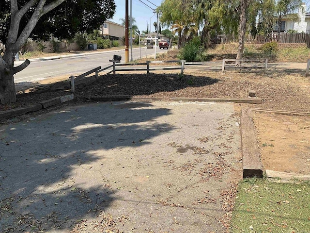 1110 E Alvarado St, Fallbrook, CA 92028 - view of yard