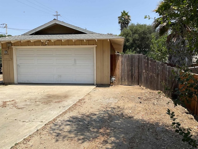 1110 E Alvarado St, Fallbrook, CA 92028 - view of detached garage