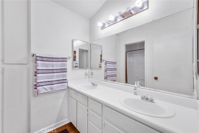 118 Gallery Way, Tustin, CA 92782 - full bath with double vanity and baseboards