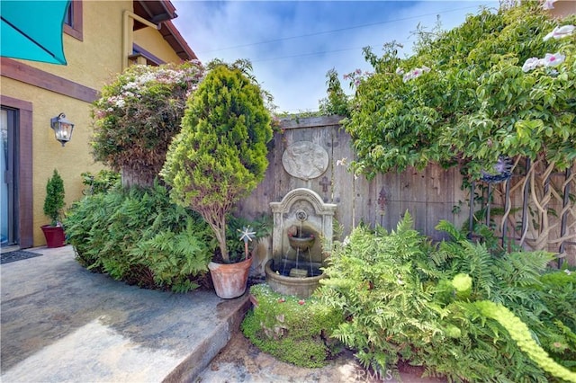 375 N 6th St, Grover Beach, CA 93433 - view of yard
