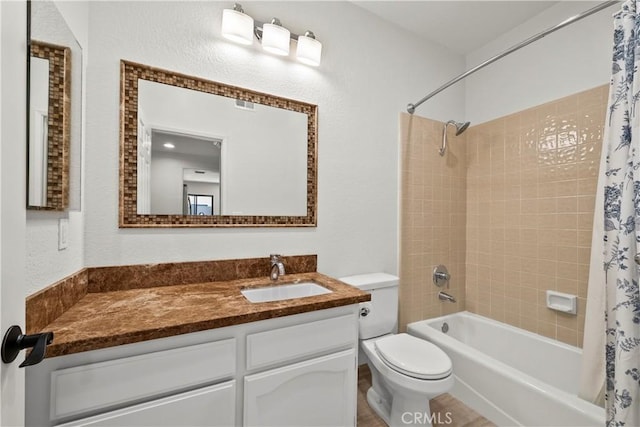 12355 Chandler Blvd Unit 101, Valley Village, CA 91607 - full bath with shower / bathtub combination with curtain and vanity
