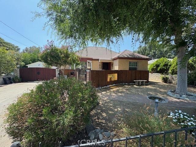 2707 Windsor Ave, Altadena, CA 91001 - view of front facade featuring stucco siding and a gate