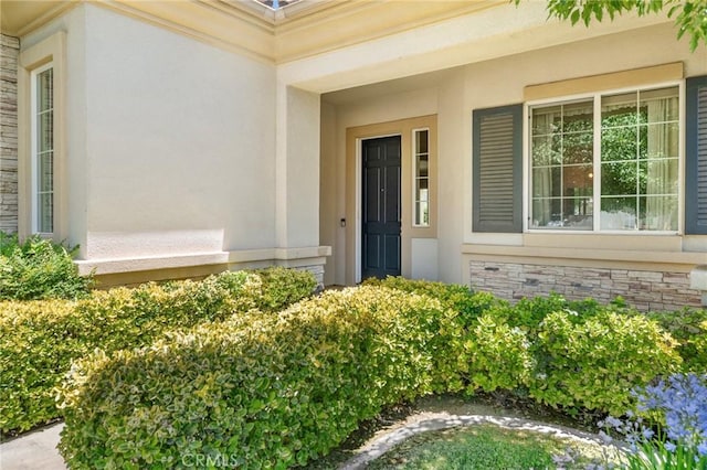 1790 N Forest Oaks Dr, Beaumont, CA 92223 - entrance to property with stone siding and stucco siding